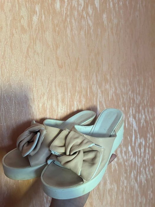 Пудровые шлепанцы натуральная кожа платформа женские туфли