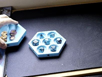 Organizador de Dados Magnético Modular para Jogos de Tabuleiro