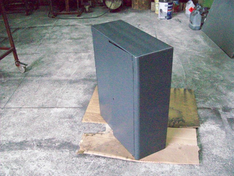 Szafka np. do garażu warsztatu narzędziowa