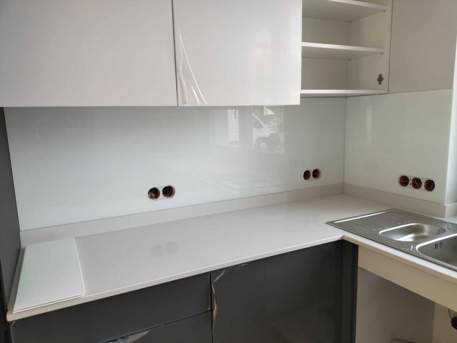 Szklarz – lustra i szkło na wymiar, Białystok