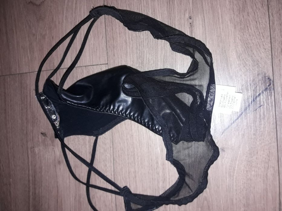 Чоловічі еротичні стрінги