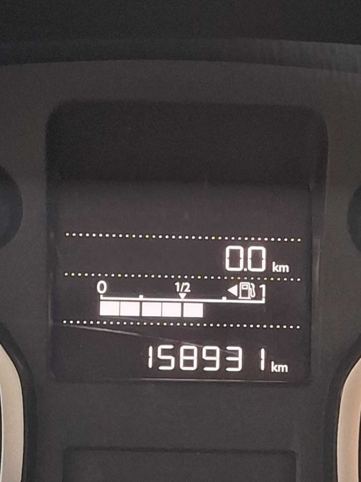 Citroen C-Elysée (Sempre assistido na marca,livro de revisões)