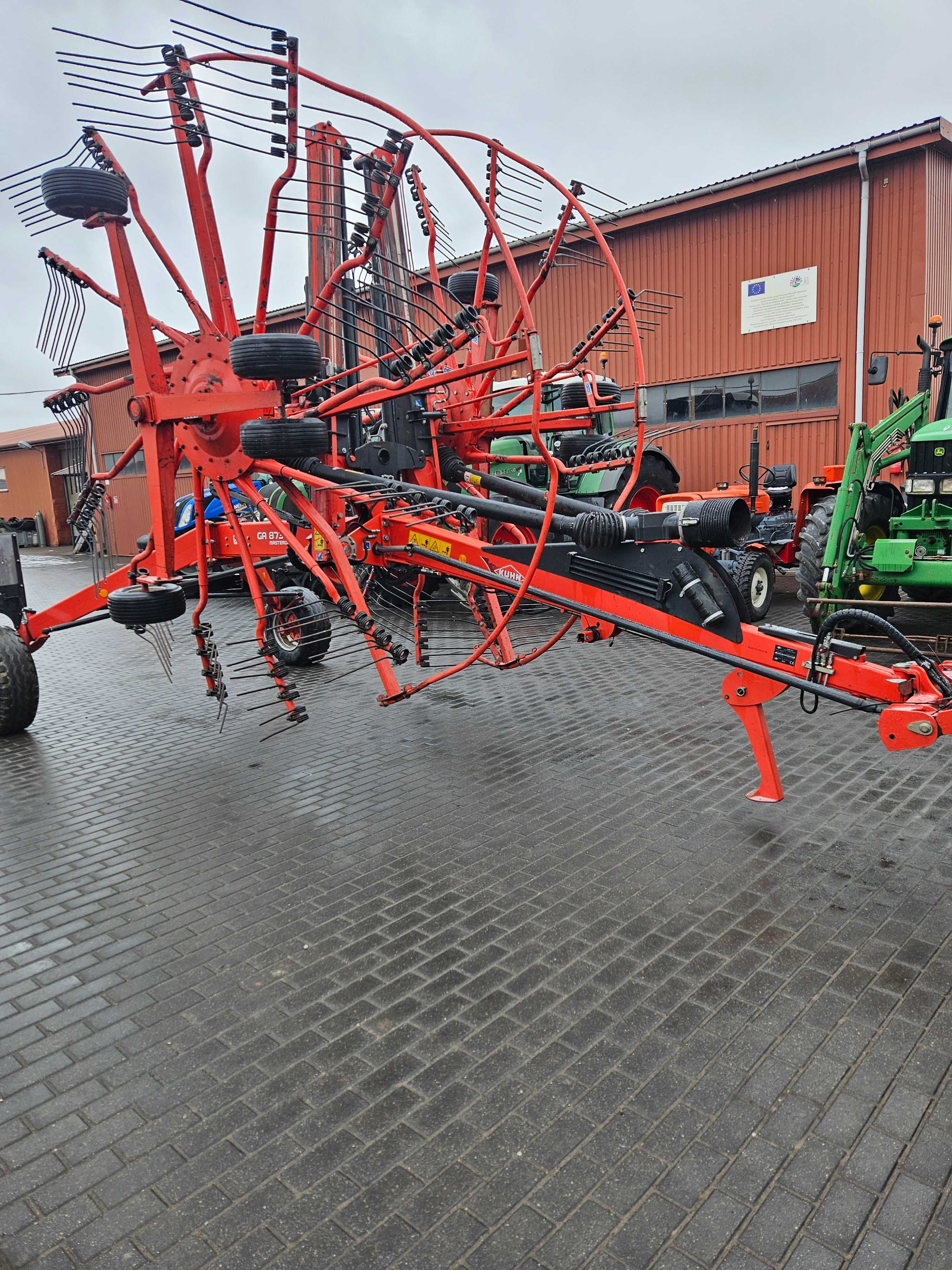 Import kuhn GA6620 .krone swadro807 rok 2014 GA 8731 .transport