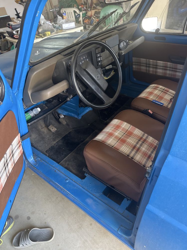 Renault 4l.