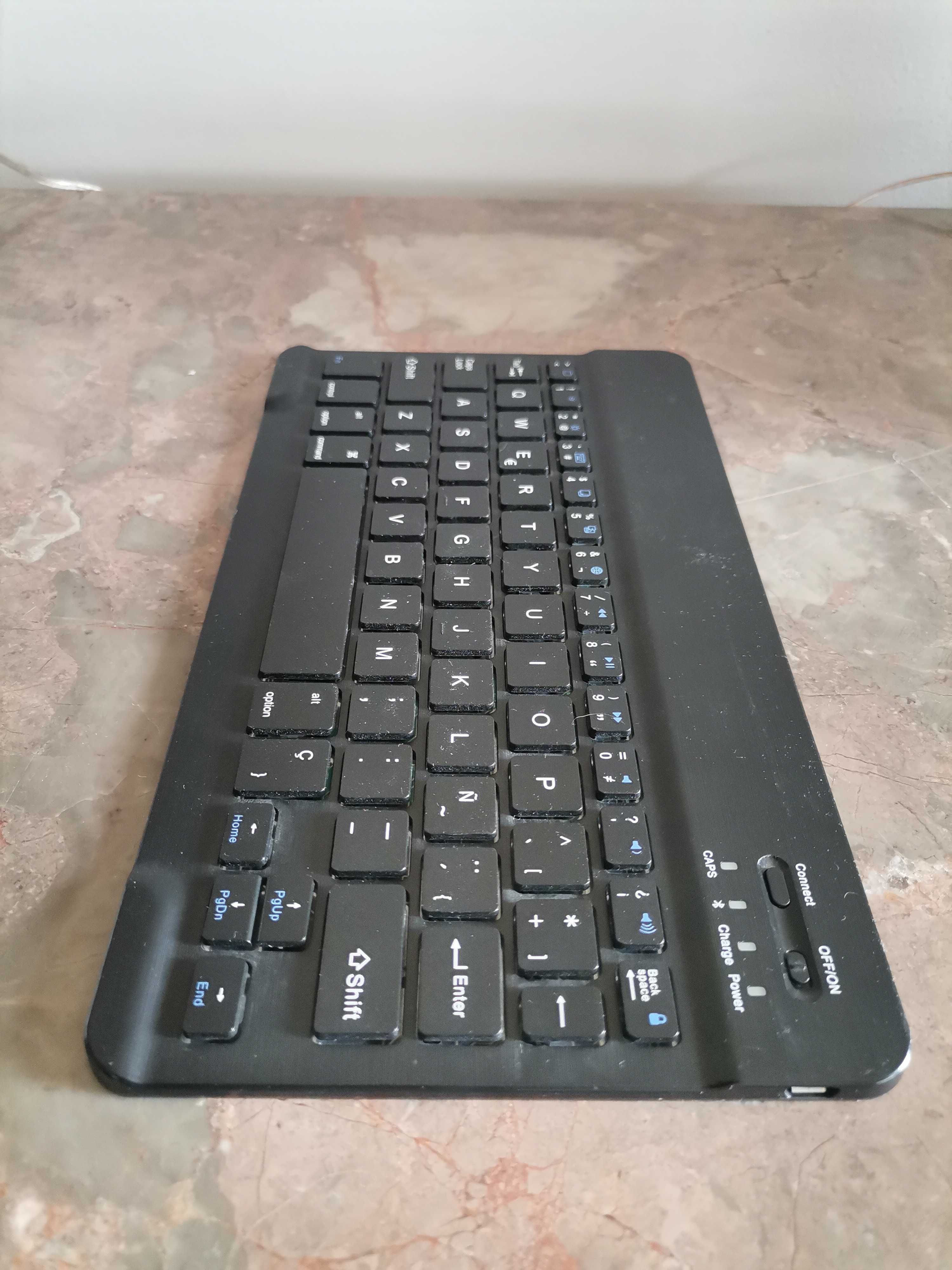 Teclado Bluetooth - bateria em excelente estado