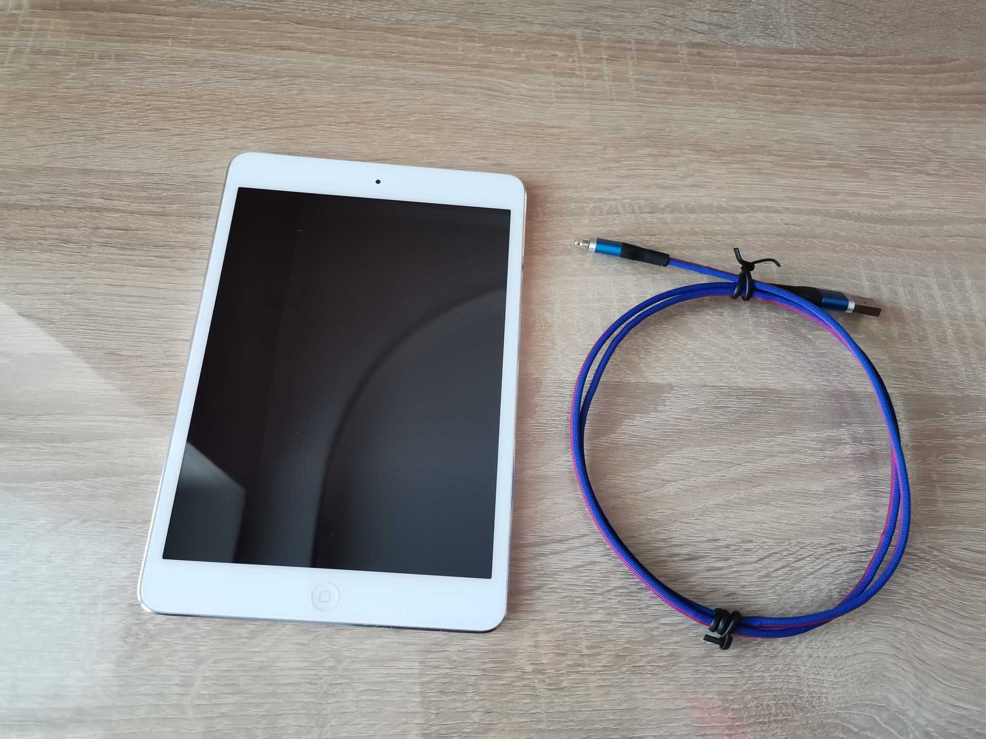 Apple ipad mini A1432 16gb Wi-Fi