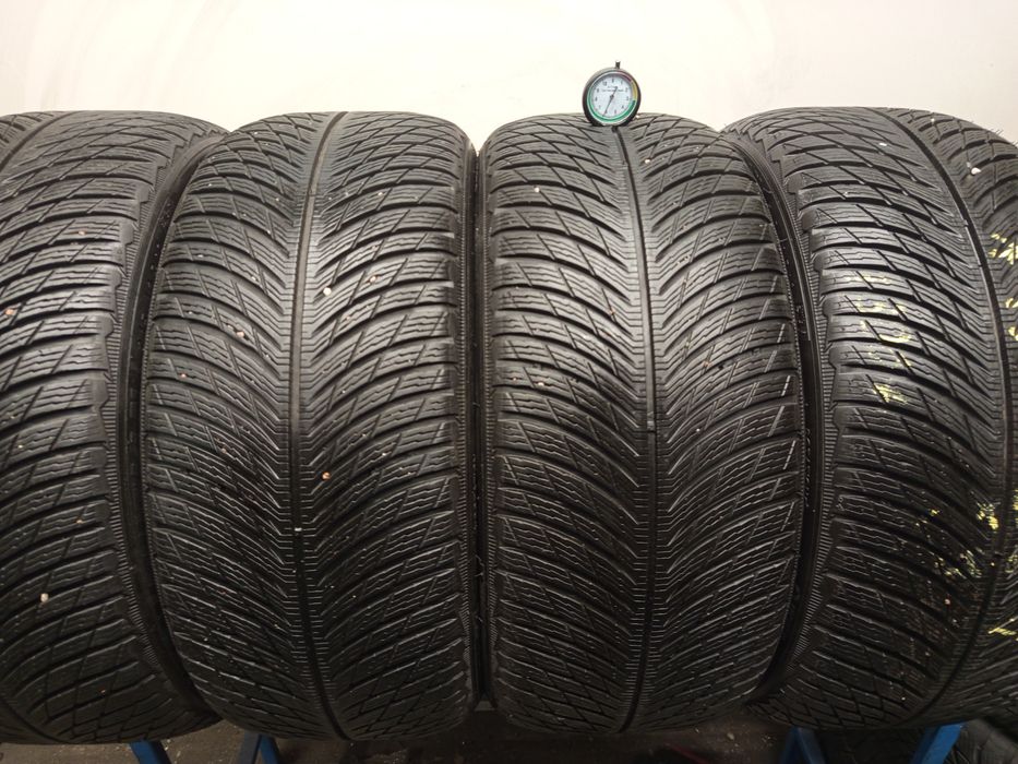 245/40R19 Michelin pilot Alpin 5