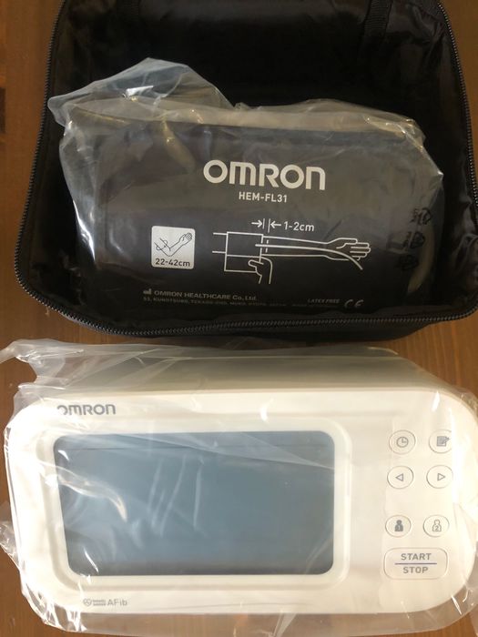 ZESTAW! Ciśnieniomierz OMRON M6 Comfort Afib + Zasilacz