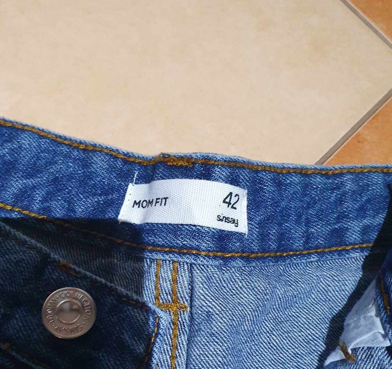 Spodnie jeans mom high waist Sinsay 42