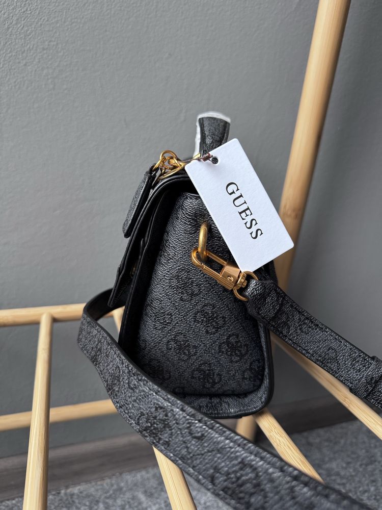 Сумка Guess