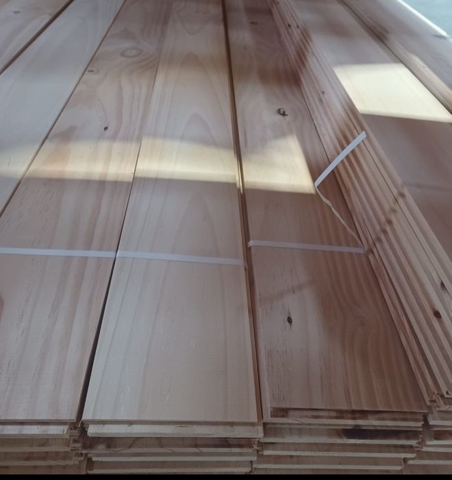 Soalho em pinho 2.60x14.5x2.6 e 260x12.5 x2.6