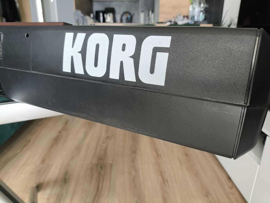 Aranżer Korg Pa700 + Twardy Case