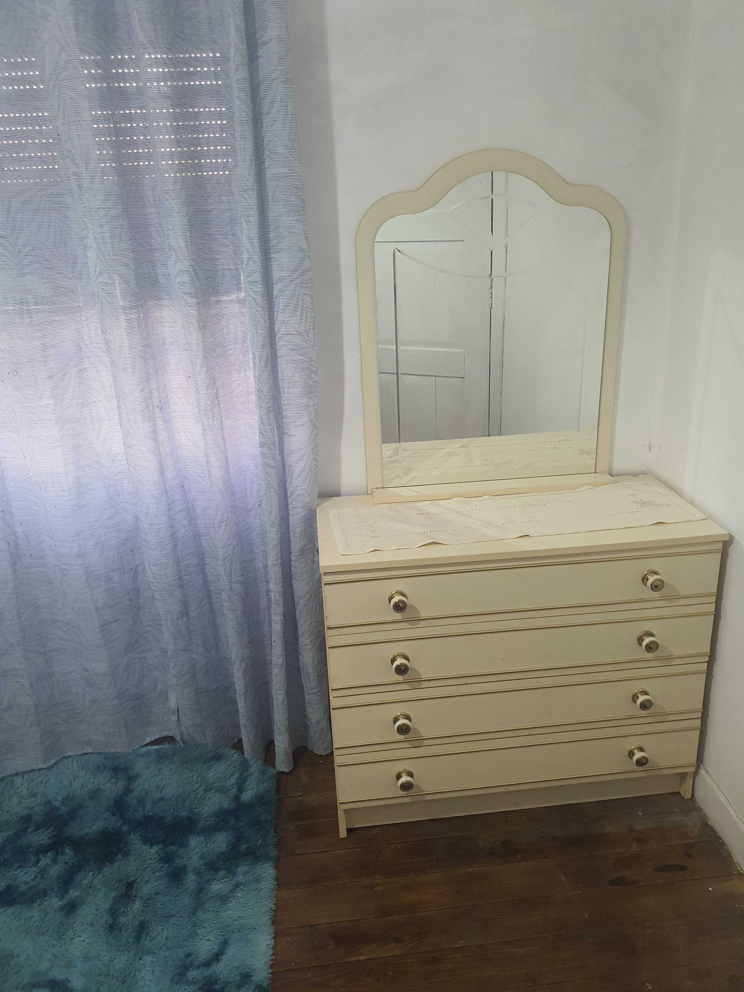 Quarto individual para homem com contrato
