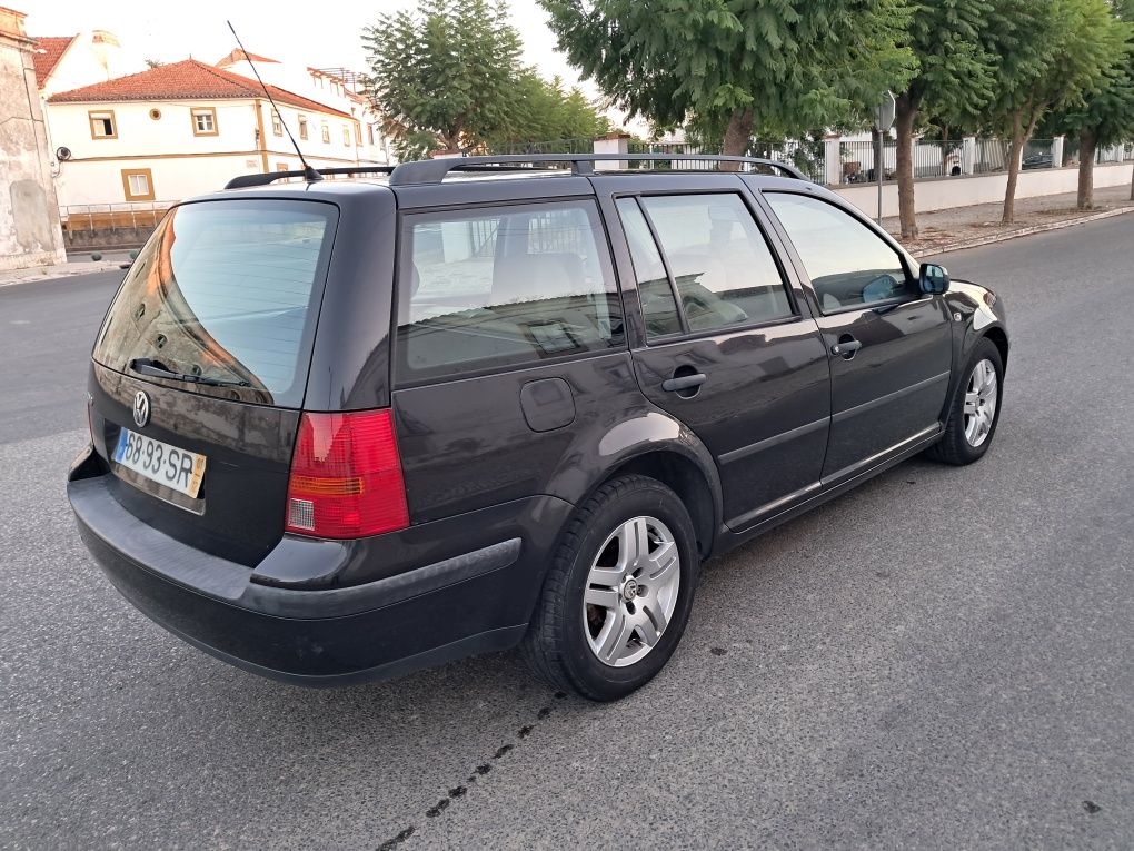 VW Golf variant 1,600