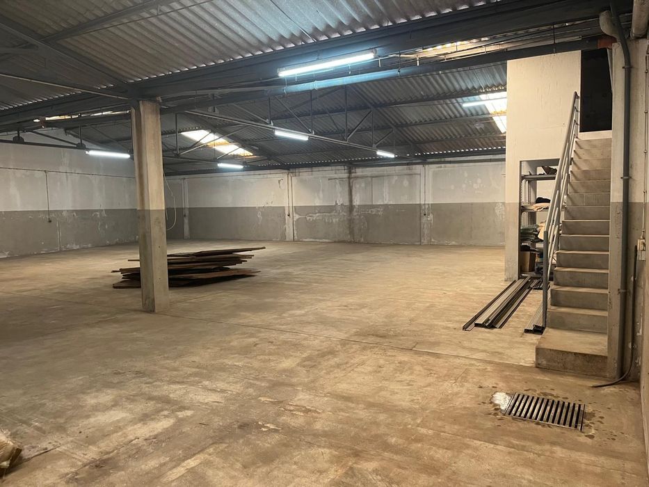 Armazém para Arrendamento – Centro de Canidelo