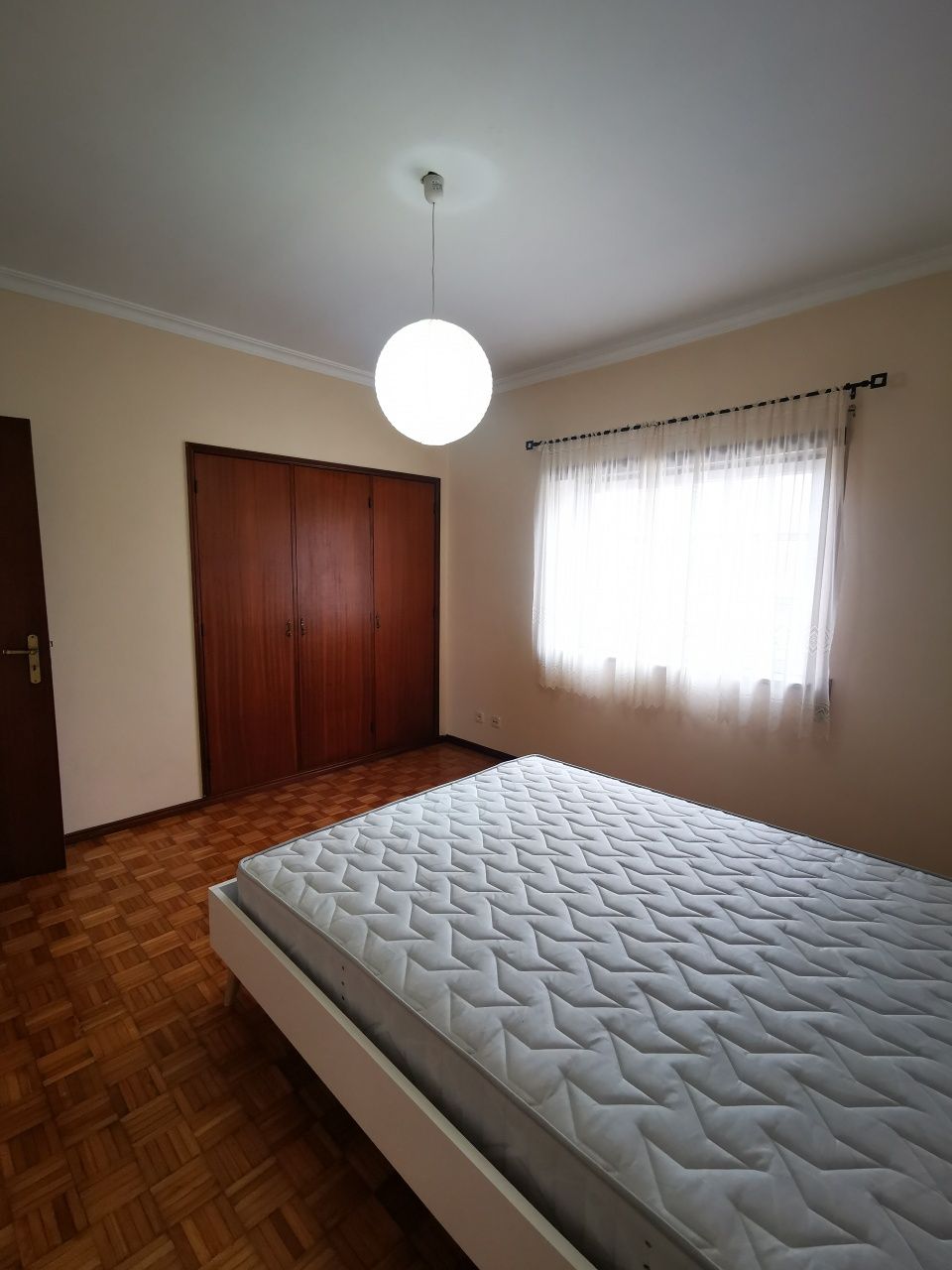Apartamento T3 com garagem fechada