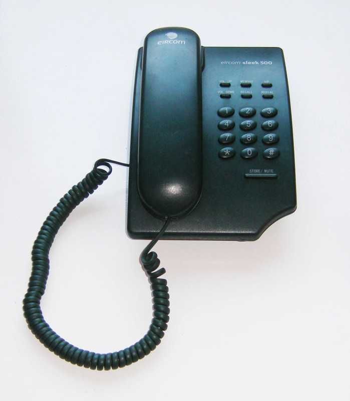 Ciemno zielony telefon EIRCOM, vintage, lata 90-te, stan bdb
