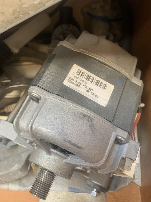 Запчастини до пральки Ariston AVSD129