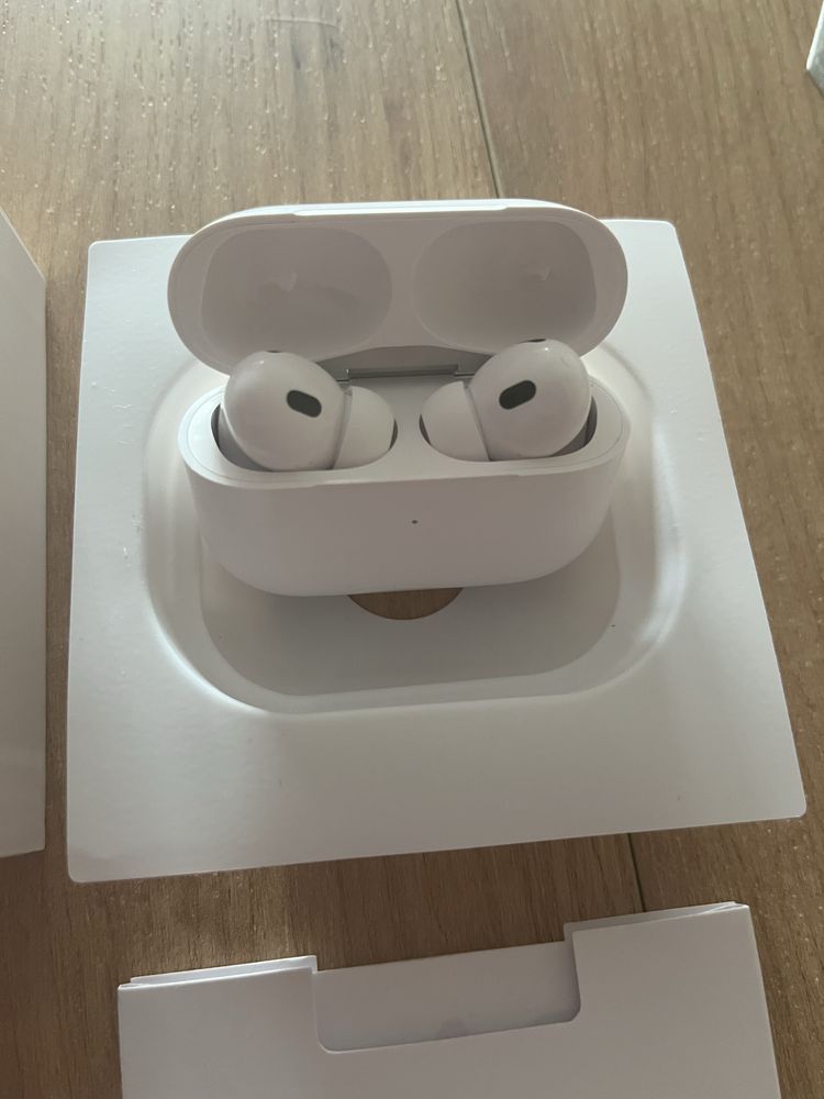sluchawki airpods pro2