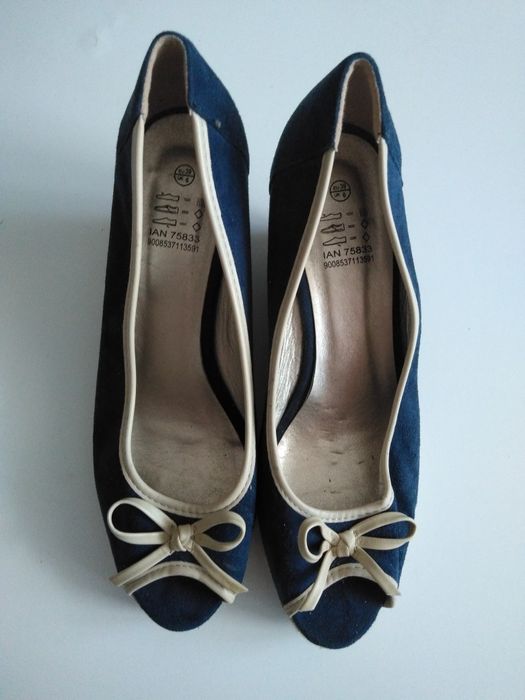 Espadryle granatowe