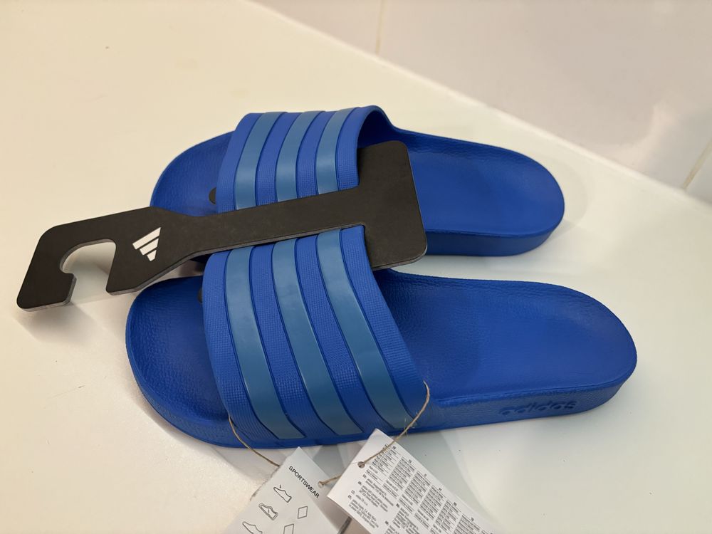 Klapki Adidas New 44 pro Classic