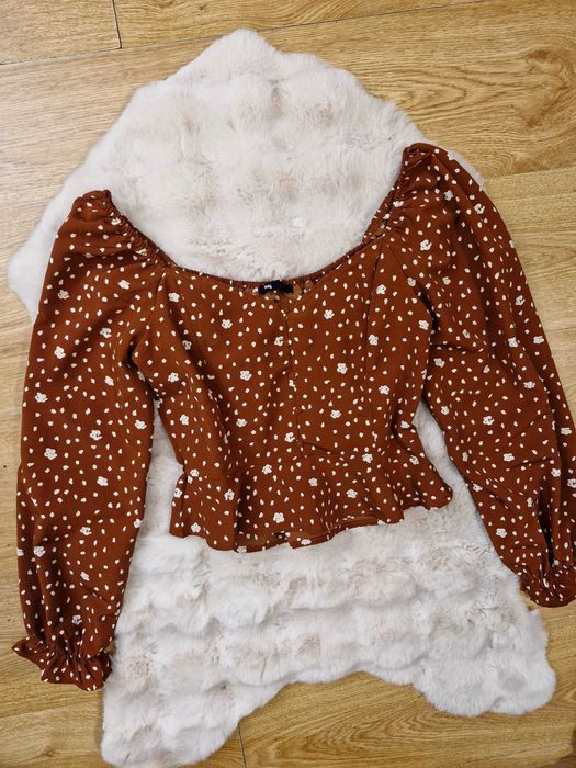Śliczna brązowa bluzka hiszpanka bufki groszki Sinsay S