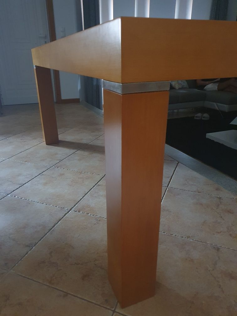 Mesa de jantar e 4 cadeiras