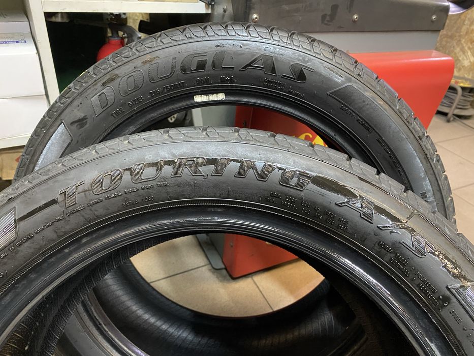 215/50/17 douglas touring a/s + GT champiro touring a/s