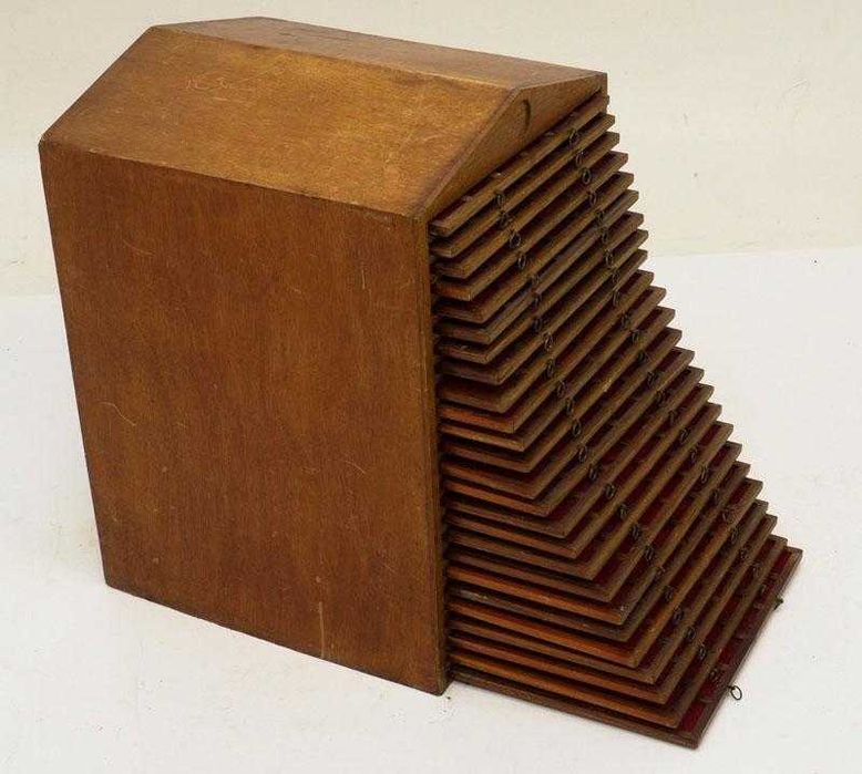 Móvel vintage de moedas