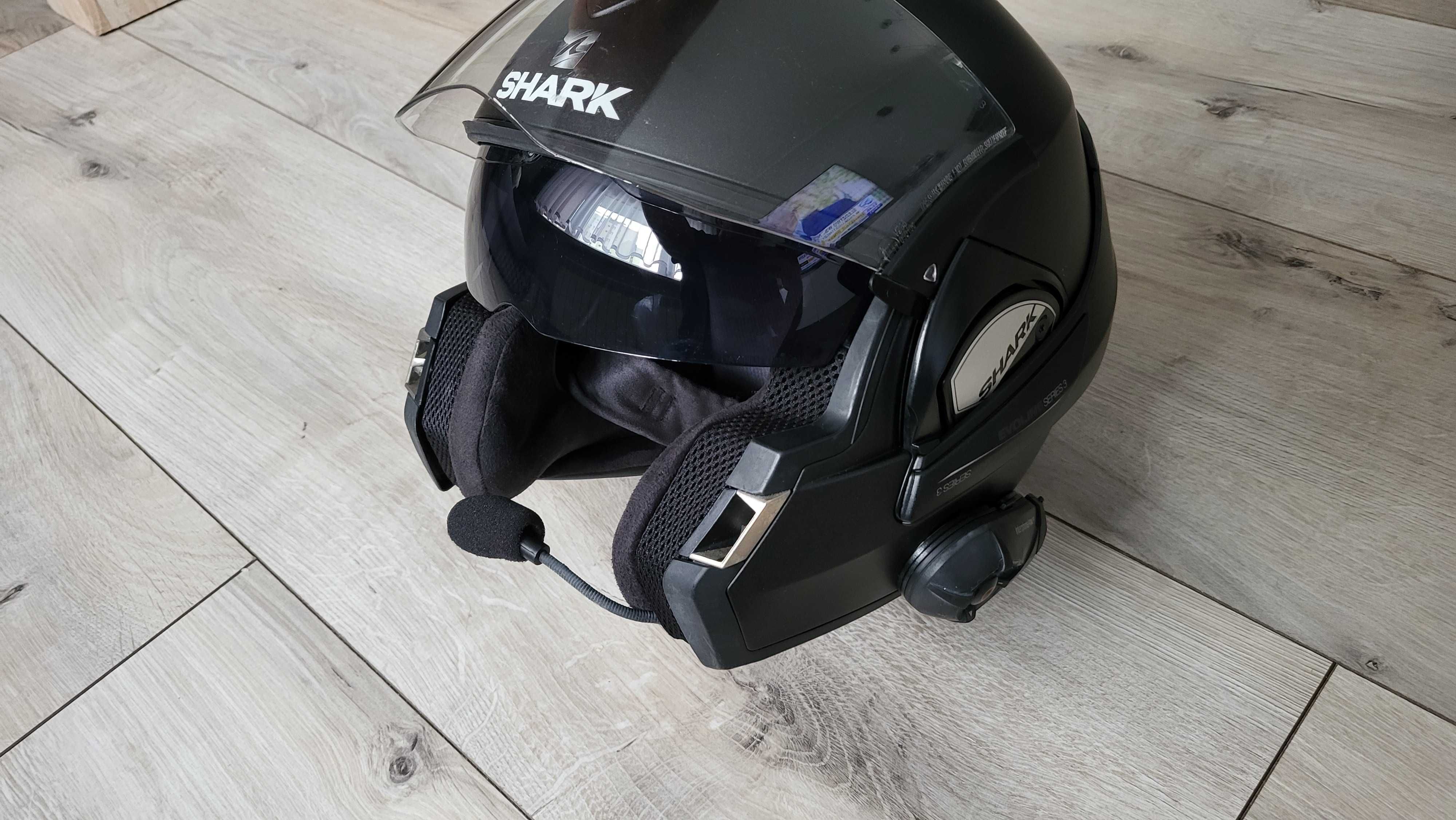 Kask motocyklowy szczękowy Shark Evoline Series 3 XL z intercomem.
