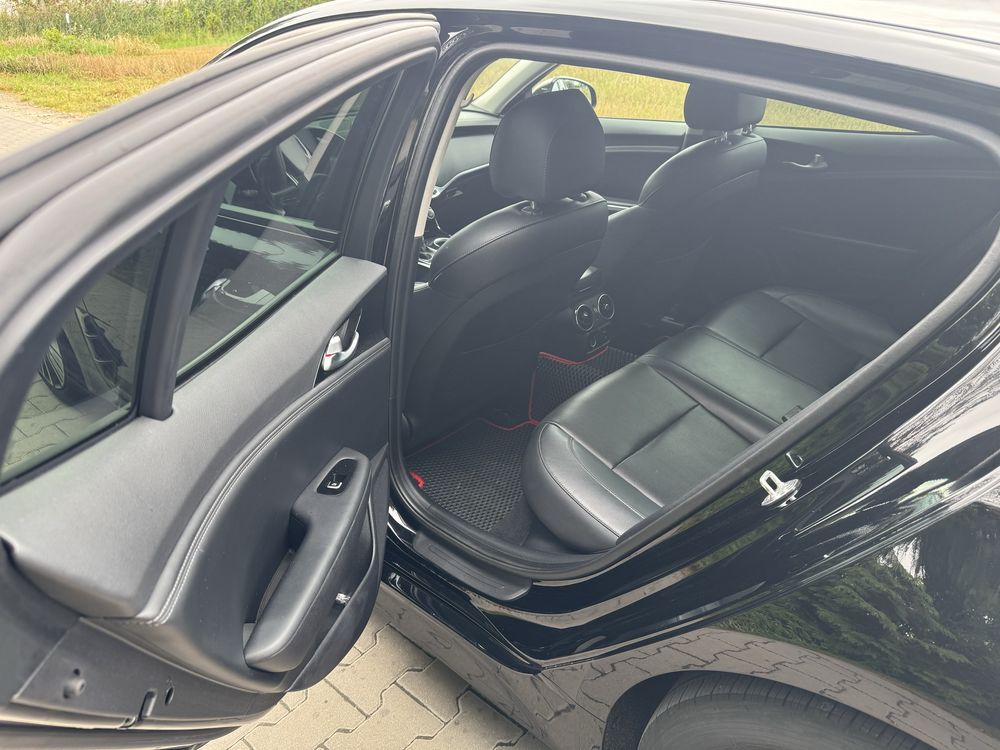 KIA Stinger GT-line 4x4 skrzynia 8hp