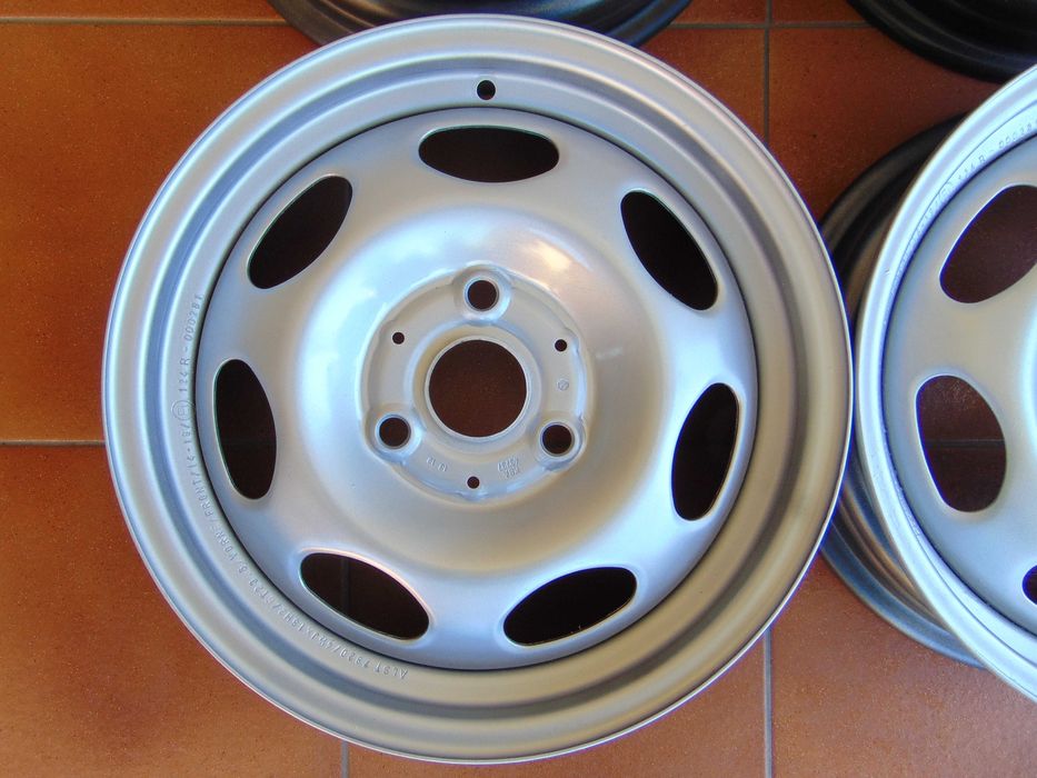 Felgi Stalowe 15'' 4,5 5,5x15 ET23,5 ET22 SMART FORTWO 07-13 kpl.