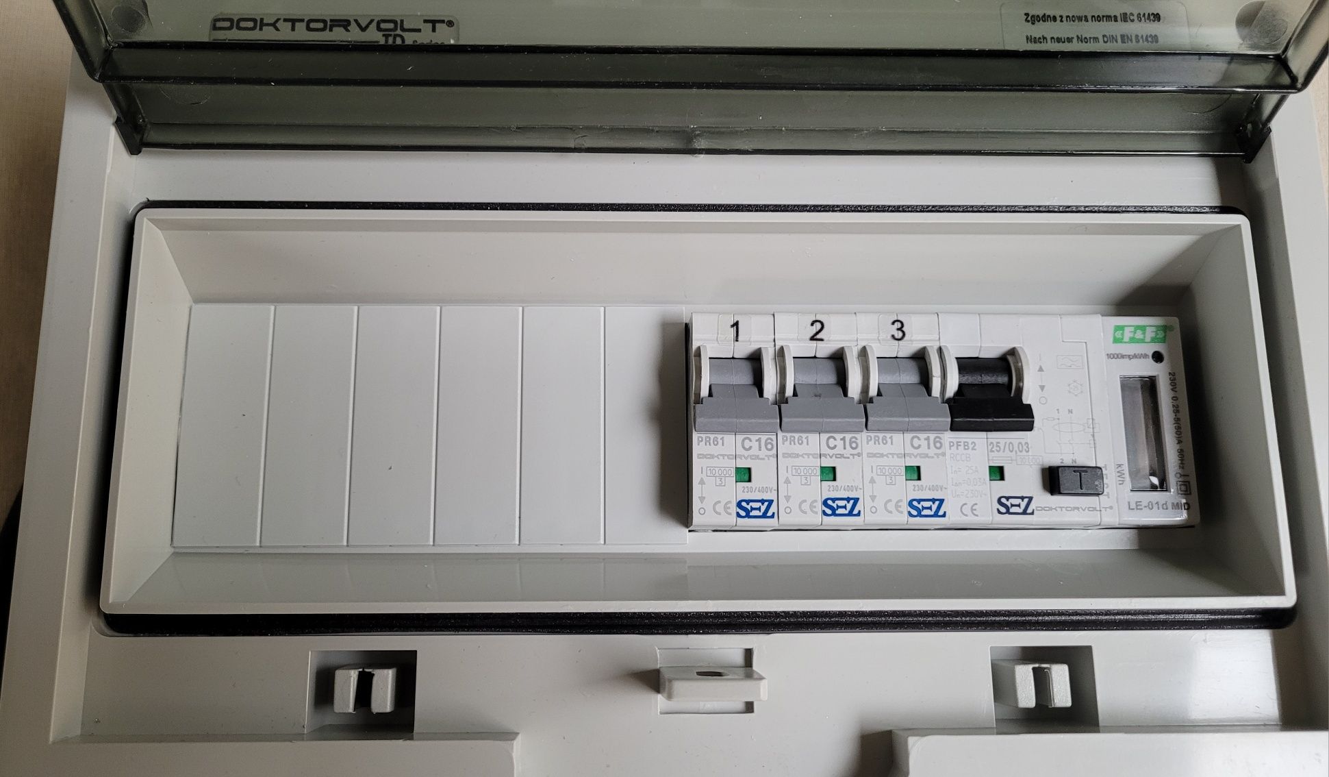 Doktorvolt Rozdzielnica TD-S/FI 3x230V Typ F