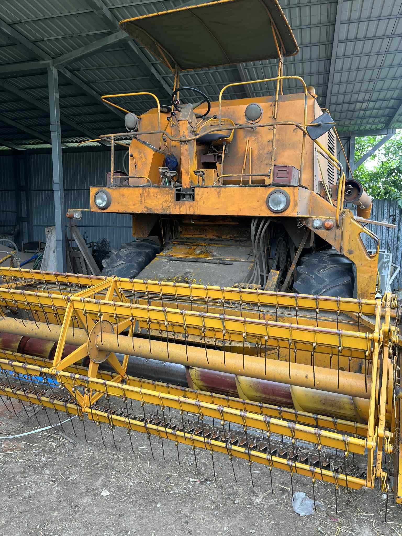 Kombajn Bizon Zo56