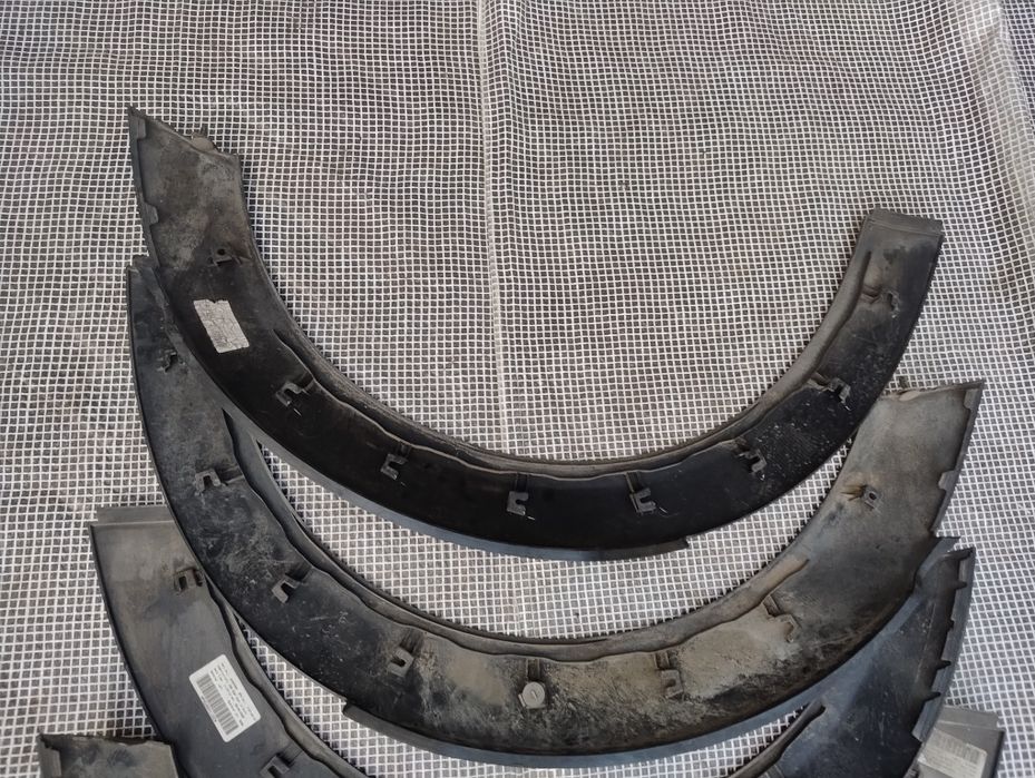 Mini R55 R56 listwy na błotniki komplet 06-10 wysyłka 4 szt