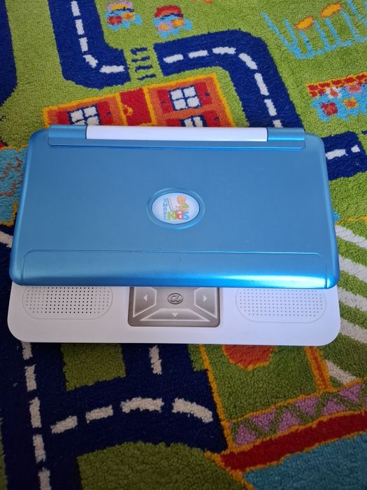 Дитячий навчальний ноутбук