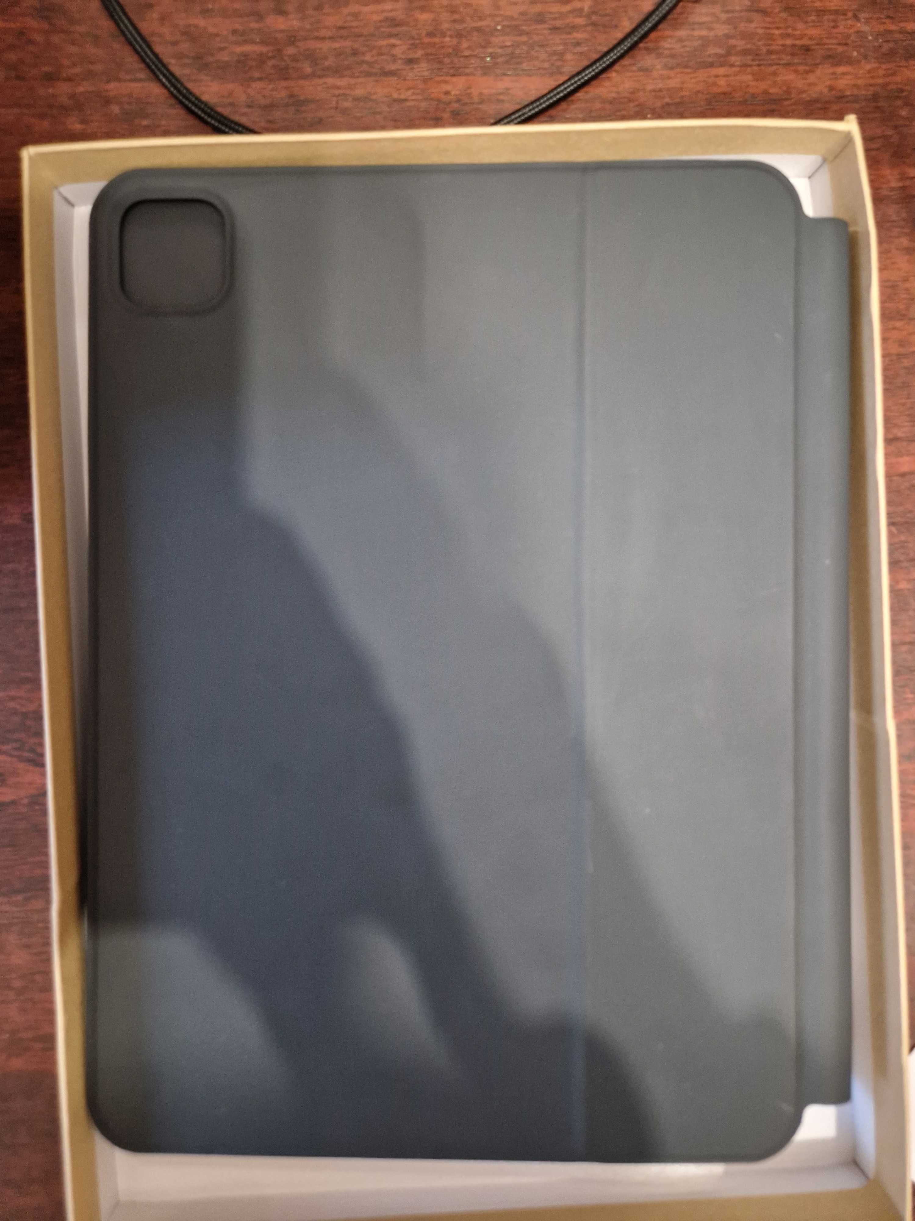 Продам чохол-клавіатура для ipad 10.9, pro 11