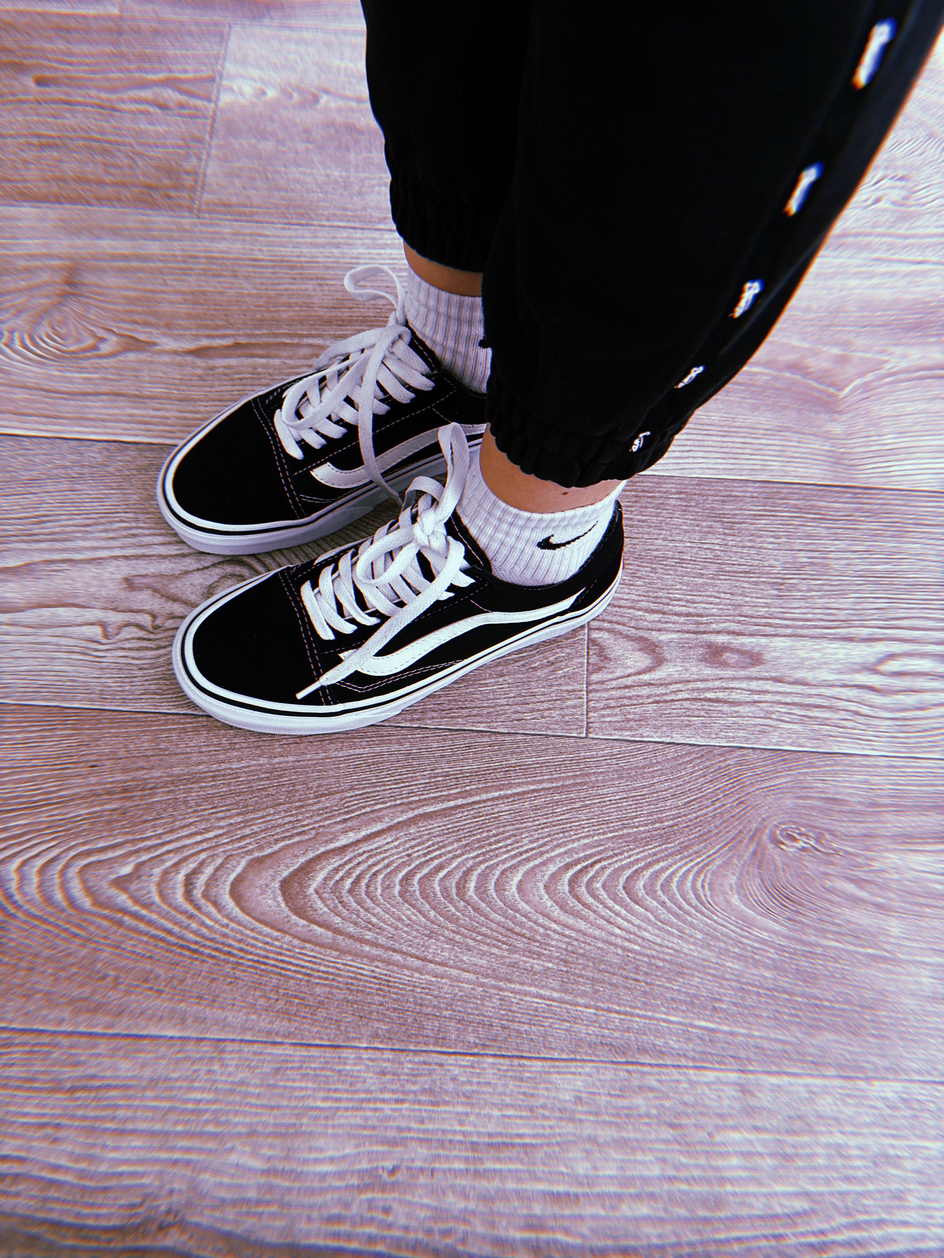 Продаж кросівок Vans