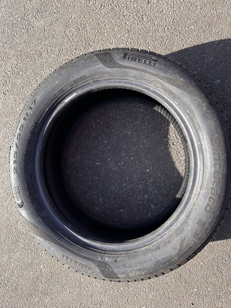 215 55 17 Pirelli Cinturato P 7  Seal