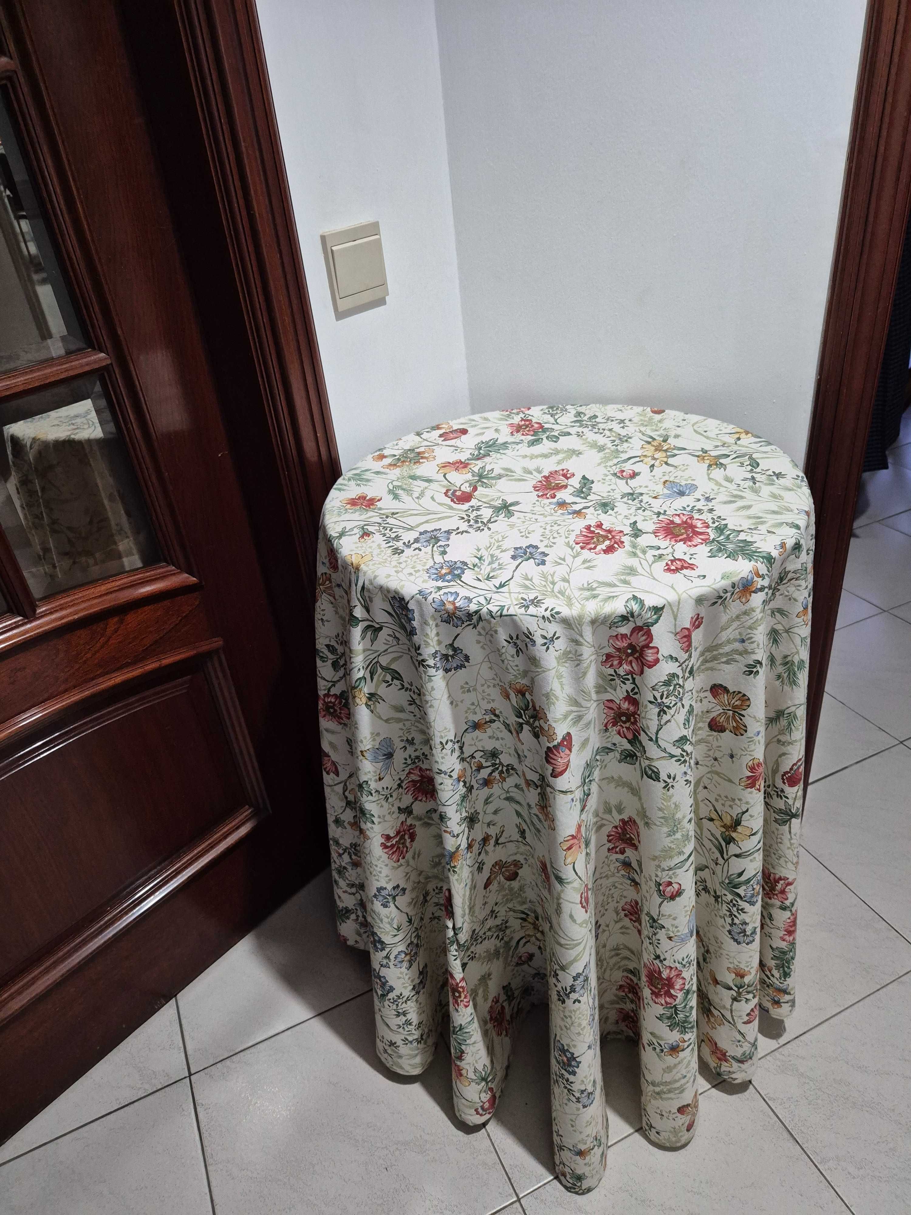 Mobília completa de quarto de casal