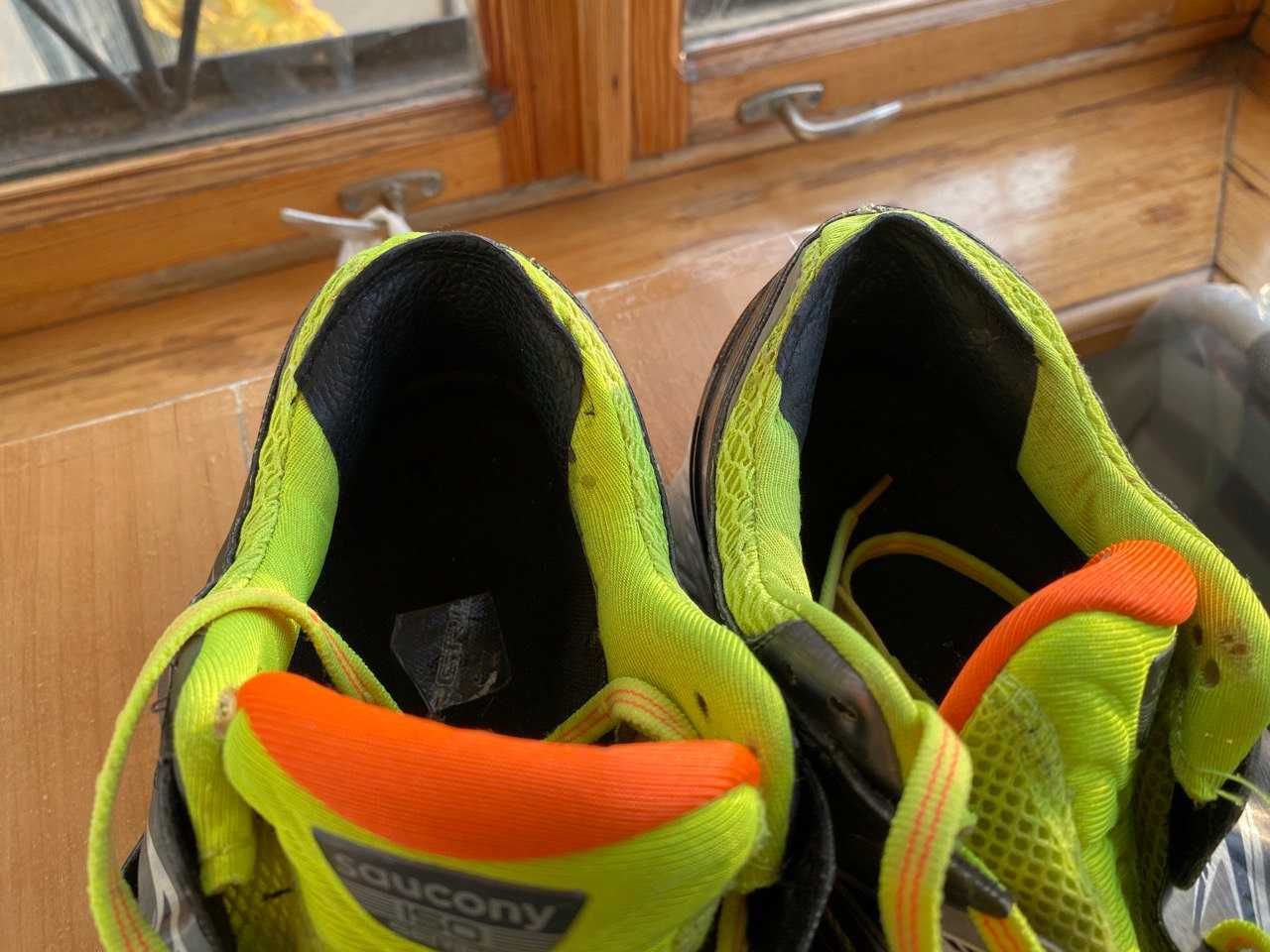Кроссовки Saucony Hurricane ISO 43.5