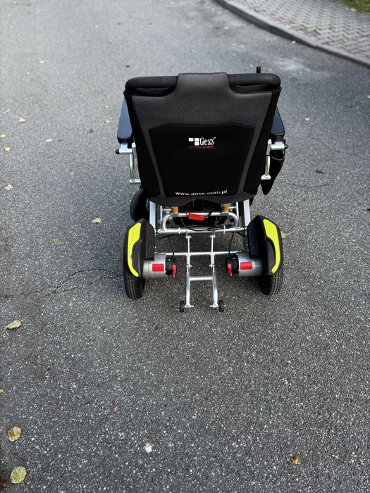 Sprzedam elektryczny wozek inwalidzki