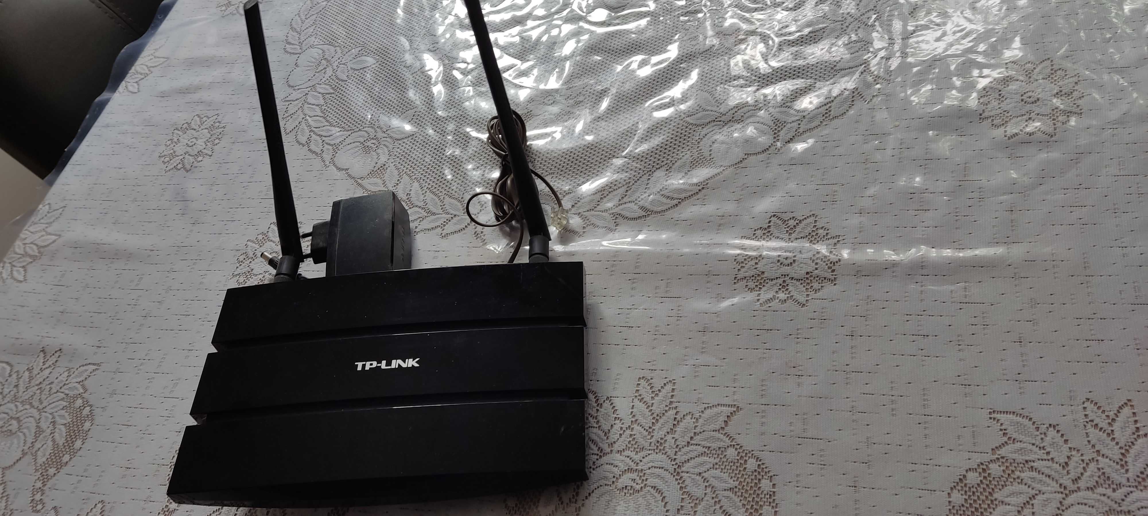 Modem Ruter TP- LINK Model: TD-W8970