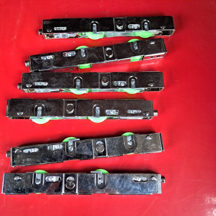 кріплень OPIKE для 1 скляних дверей із довідником