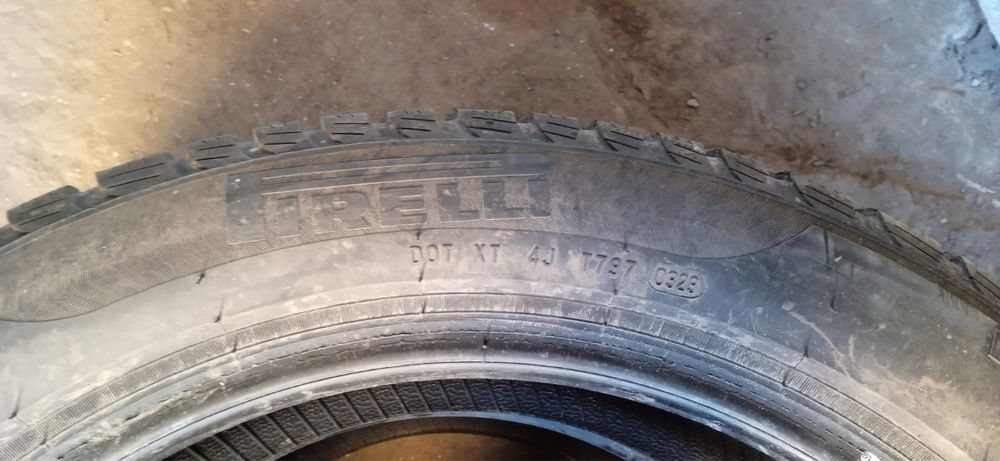 Зимова гума Pirelli sottozero 3 2023 *BMW