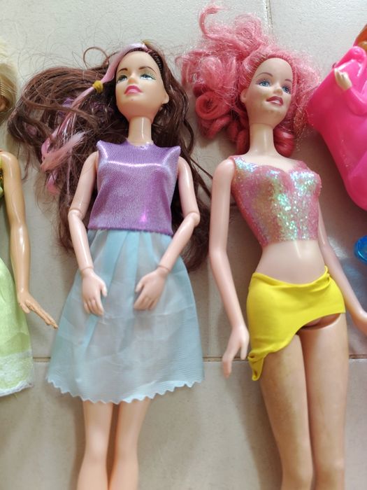 Lote de 11 Bonecas (Barbie / Elsa)