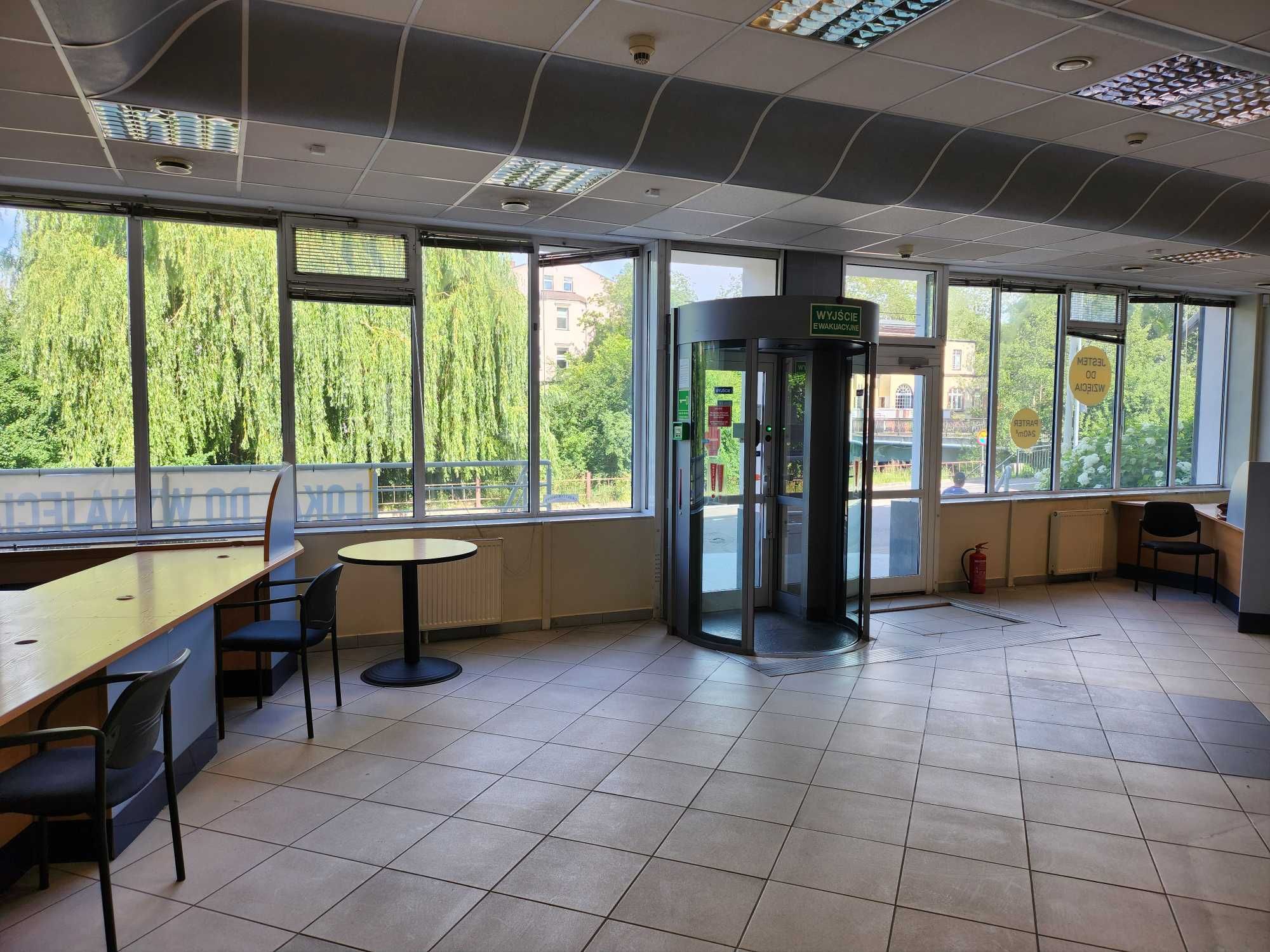 Słupsk lokal usługowy bank sklep salon parter 210mkw w centrum