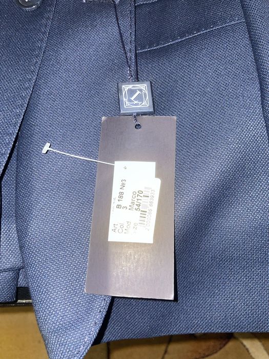 Чоловічий класичний костюм Lorenzo L