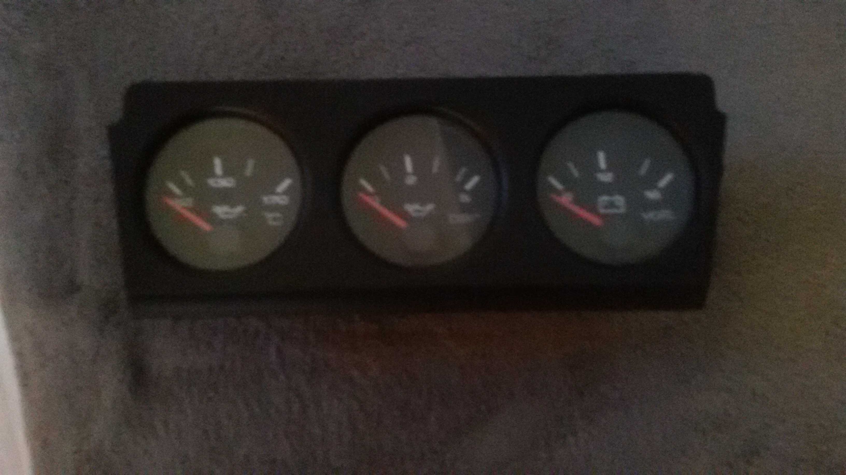 Dodatkowe zegary cisnienia Audi 80b3 b4