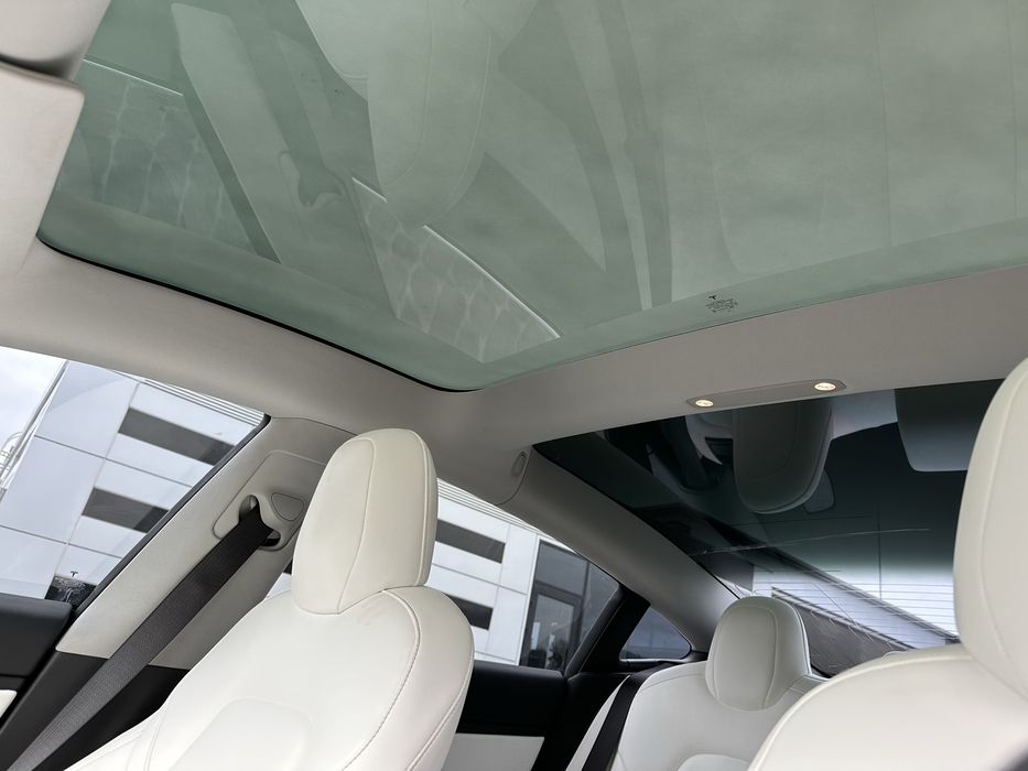 Оренда авто Tesla 3/аренда авто/авто в аренду/аренда машины